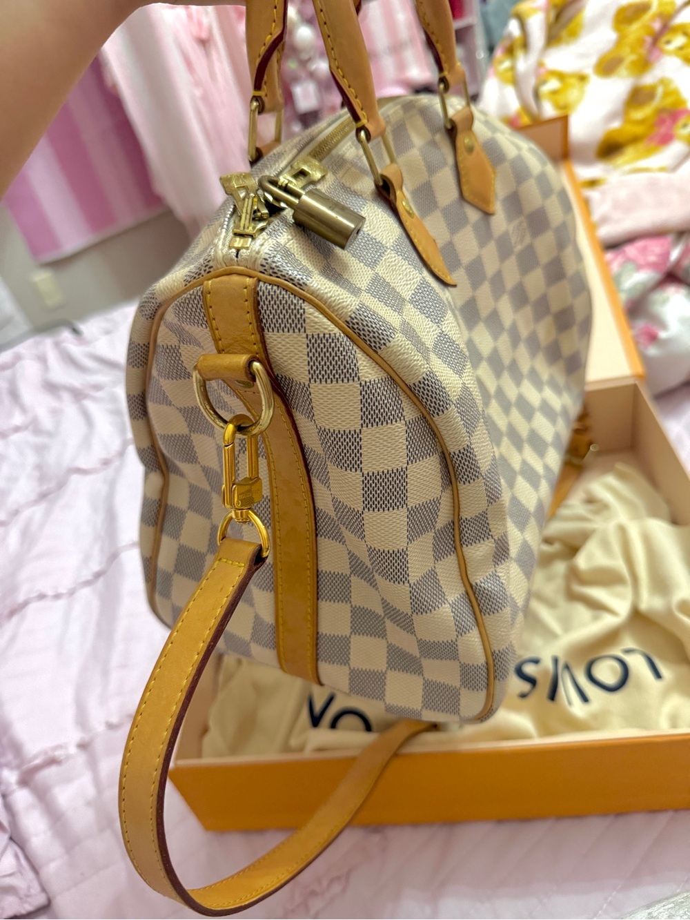 Authentic Louis Vuitton Speedy 30 Damier Azur - Picture 3 of 7